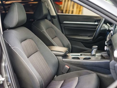 Used 2022 Nissan Altima 2.5 SV image 15