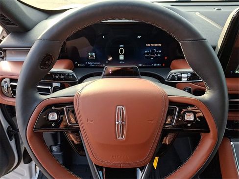 New 2026 Lincoln Aviator Reserve image 9