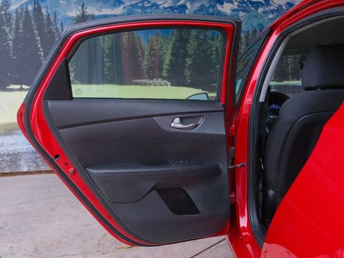 Used 2020 Kia Forte LXS image 32