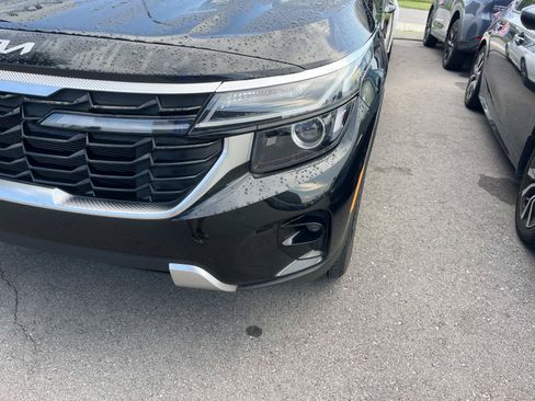 Used 2024 Kia Seltos EX FWD image 6