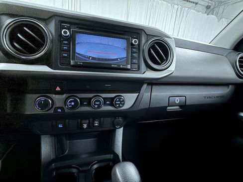 Used 2019 Toyota Tacoma SR5 AWD/4WD image 21