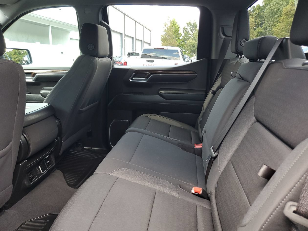Used 2024 GMC Sierra 1500 Elevation AWD/4WD image 11