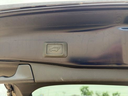 Used 2023 Toyota RAV4 XLE Premium FWD image 10