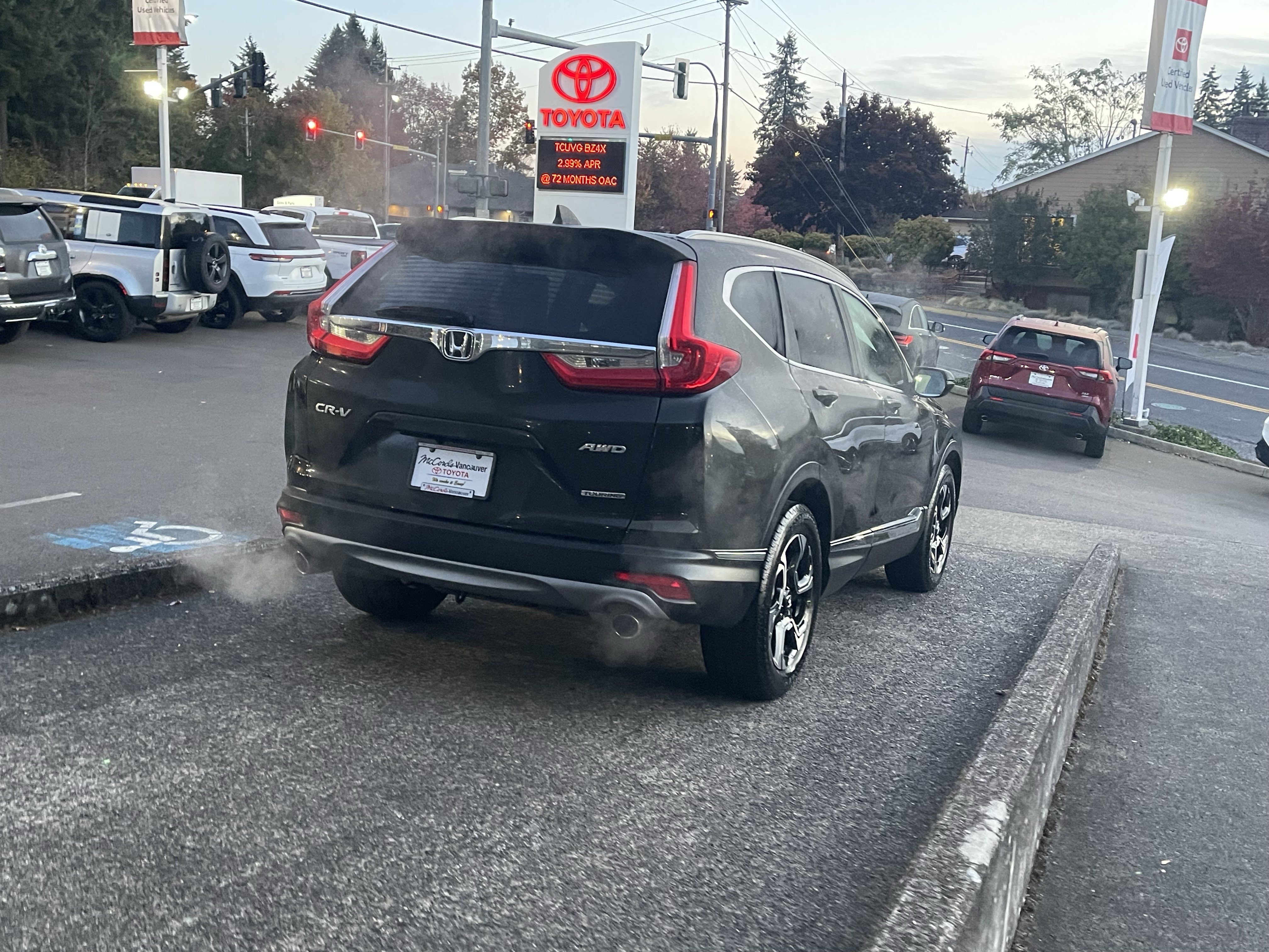 Used 2017 Honda CR-V Touring image 7