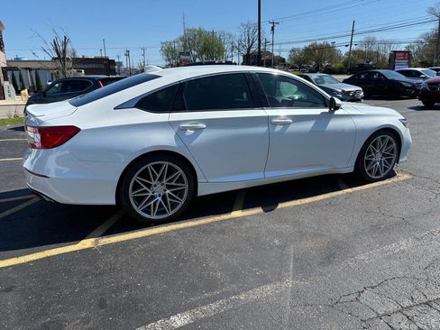 Used 2018 Honda Accord Sport image 4