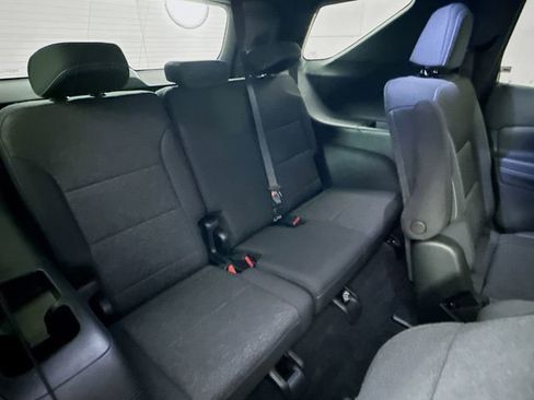 Used 2026 Chevrolet Traverse LT w/ Driver Confidence Package image 29