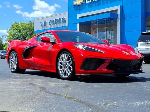 Used 2025 Chevrolet Corvette Stingray Preferred Cpe w/ Z51 Performance Package RWD image 2