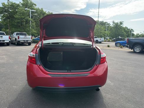 Used 2015 Toyota Corolla LE w/ Body Protection Package #1 FWD image 12