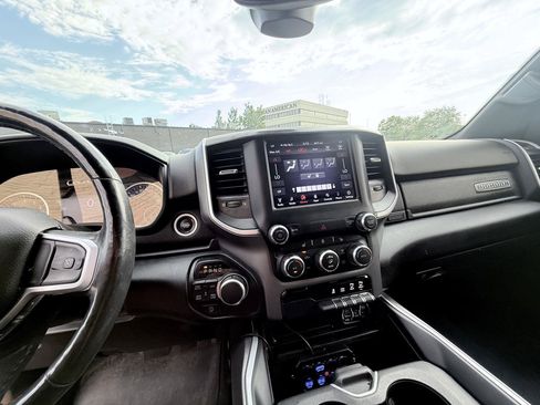 Used 2020 RAM 1500 Big Horn AWD/4WD image 17