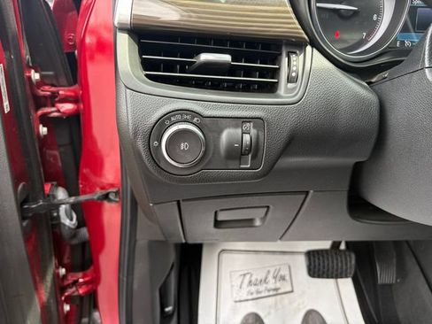 Used 2020 Buick Envision Essence FWD image 20