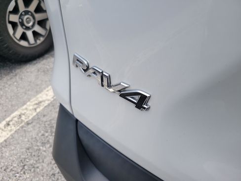 Used 2023 Toyota RAV4 XLE Premium AWD/4WD image 11