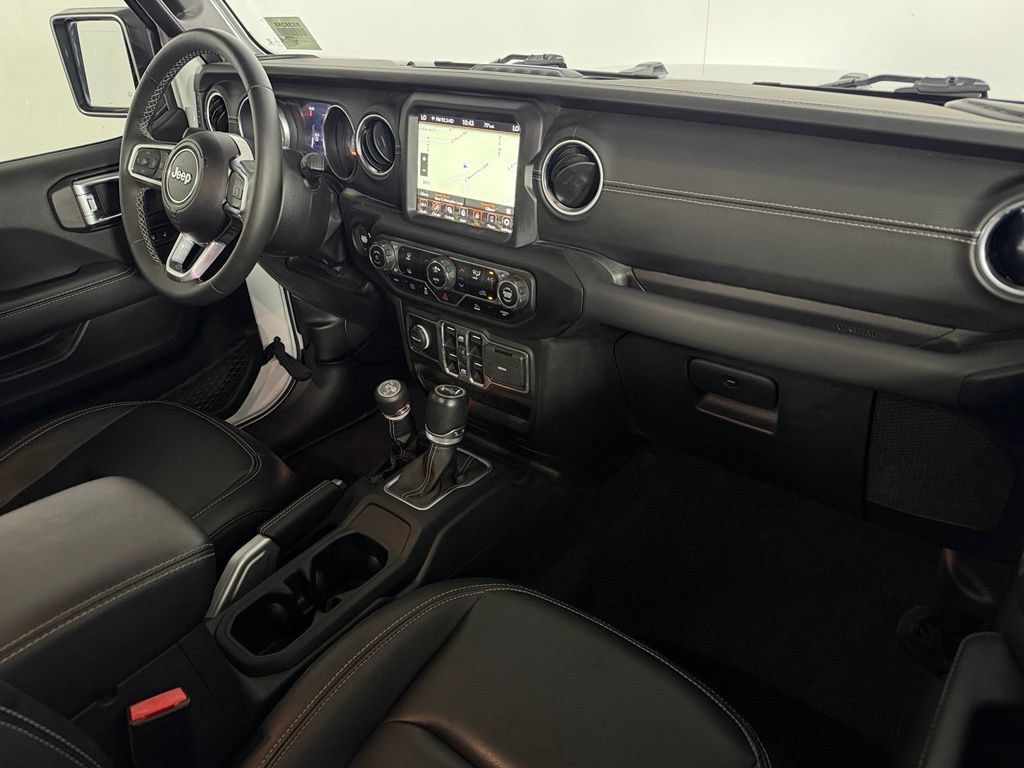 Used 2023 Jeep Wrangler Unlimited Sahara AWD/4WD image 14