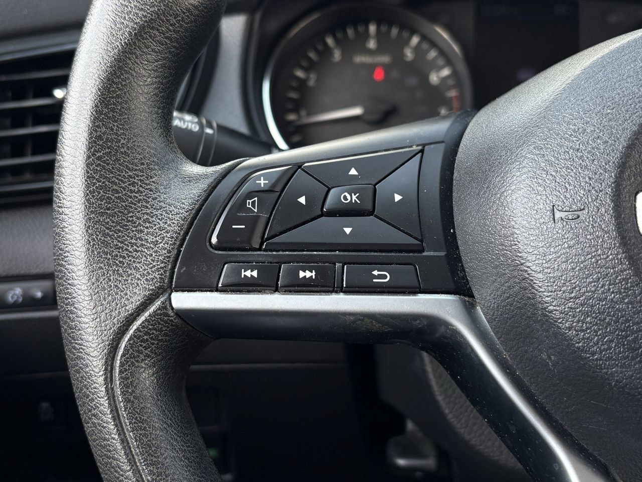 Used 2021 Nissan Rogue Sport S FWD image 16