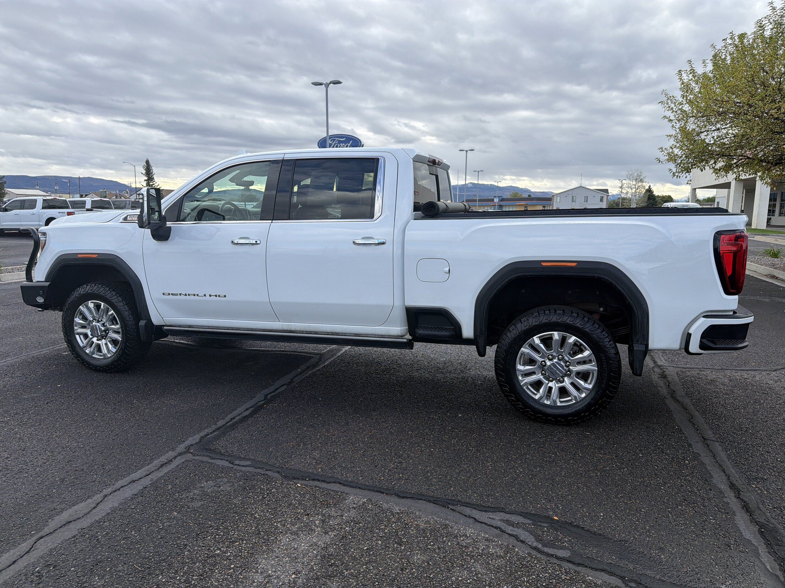 Used 2021 GMC Sierra 3500 Denali w/ Denali Ultimate Package AWD/4WD image 8