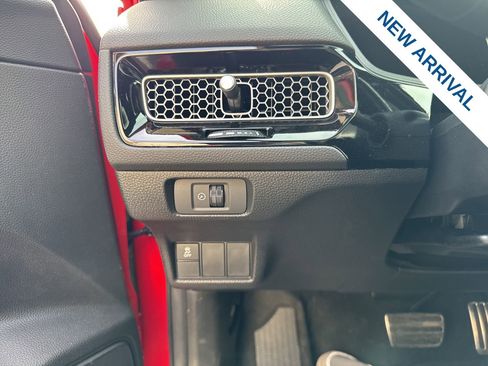 Used 2025 Honda Civic Sport image 19