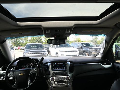 Used 2018 Chevrolet Tahoe Premier AWD/4WD image 26