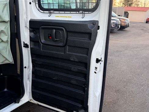 Used 2011 Chevrolet Express 2500 RWD image 38