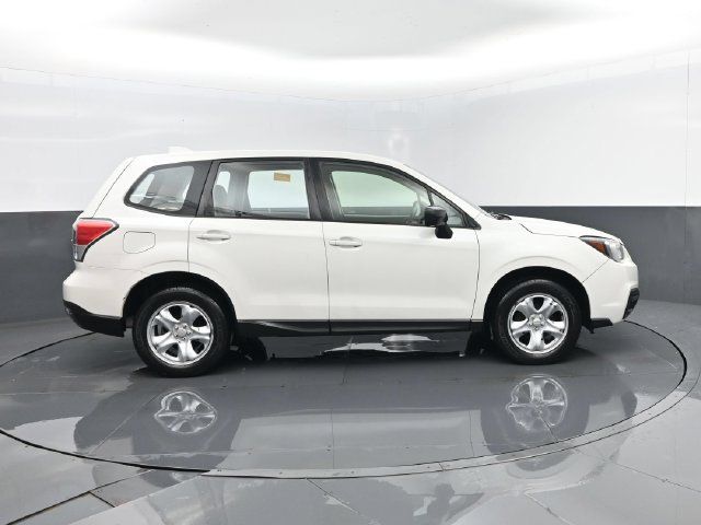 Used 2018 Subaru Forester 2.5i AWD/4WD image 4