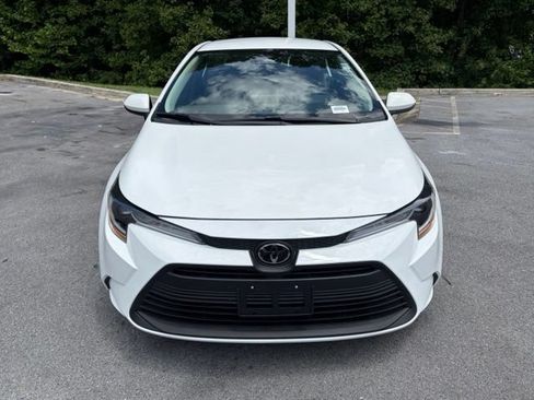 Used 2025 Toyota Corolla LE FWD image 10