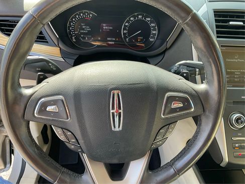 Used 2015 Lincoln MKC FWD w/ Equipment Group 101A Select image 16