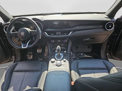 Used 2023 Alfa Romeo Stelvio Sprint RWD image 11