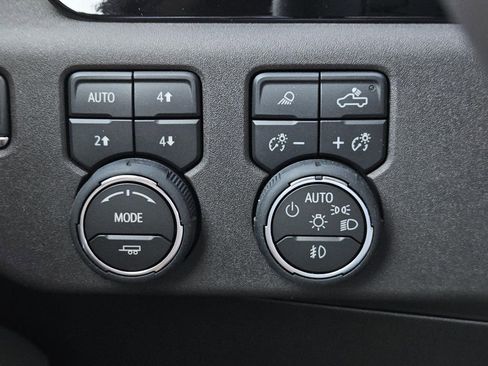 New 2026 Chevrolet Silverado 1500 LTZ w/ Z71 Off-Road Package image 17