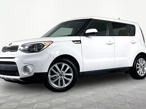 Used 2018 Kia Soul + FWD image 1