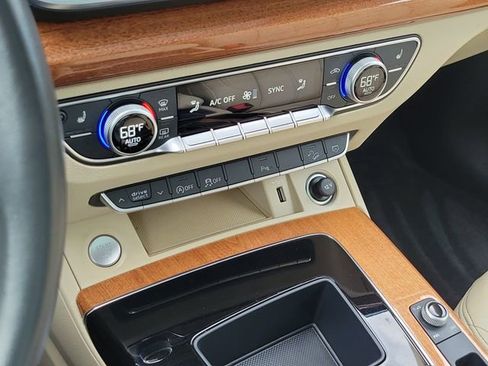 Used 2022 Audi Q5 2.0T Premium image 18