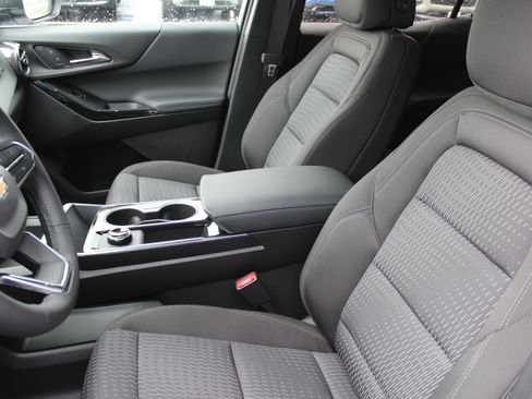 New 2026 Chevrolet Equinox LT image 9