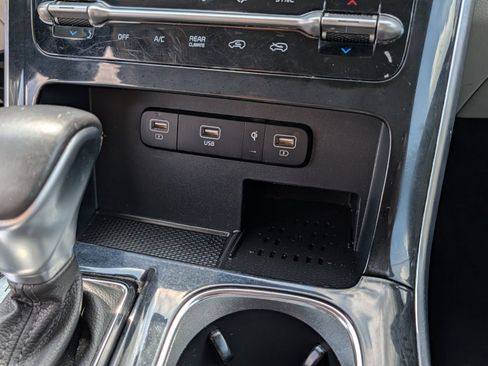 Used 2024 Kia Carnival SX Prestige FWD image 19