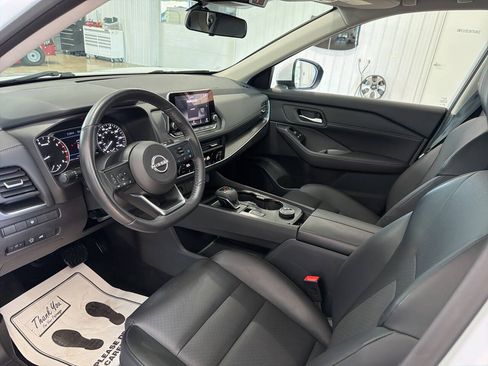 Used 2024 Nissan Rogue SV w/ SV Premium Package AWD/4WD image 10