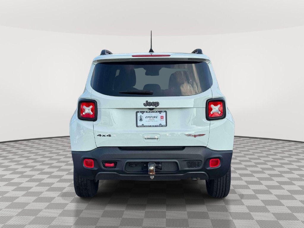 Used 2022 Jeep Renegade Trailhawk w/ Trailer Tow Group AWD/4WD image 6