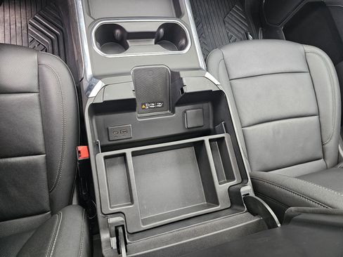 Used 2025 Chevrolet Silverado 3500 LTZ image 25