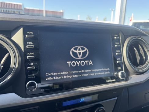 Certified 2023 Toyota Tacoma SR5 w/ Technology Package AWD/4WD image 33