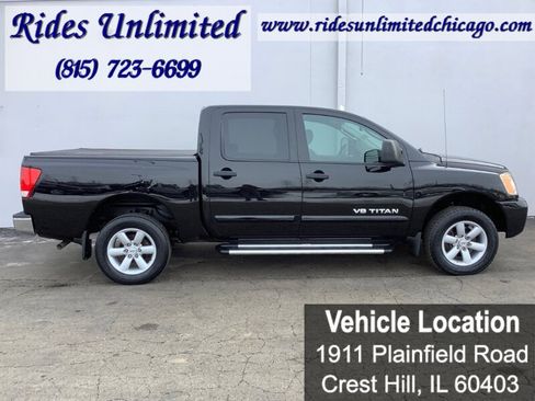 Used 2010 Nissan Titan SE w/ SE Value Truck Pkg image 7