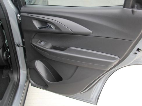 Used 2023 Chevrolet TrailBlazer LS image 24