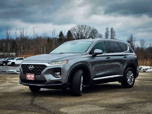 Used 2019 Hyundai Santa Fe SE image 7