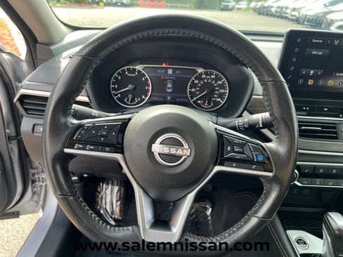 Certified 2024 Nissan Altima 2.5 SV w/ SV Premium Package AWD/4WD image 13