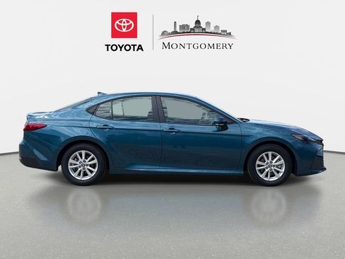 Used 2025 Toyota Camry LE w/ Convenience Package image 2