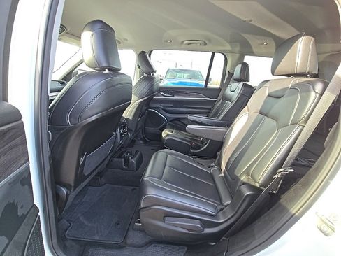 Used 2022 Jeep Grand Cherokee L Limited image 46