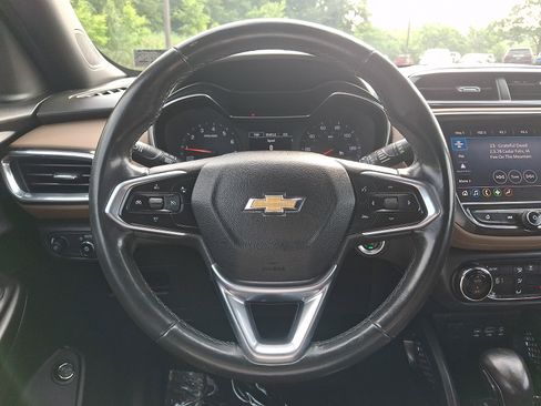 Used 2021 Chevrolet TrailBlazer ACTIV w/ Sun and Liftgate Package AWD/4WD image 20