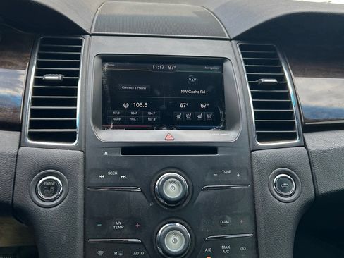 Used 2014 Ford Taurus Limited FWD image 12