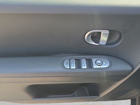Used 2024 Hyundai Ioniq 5 SEL AWD/4WD image 17