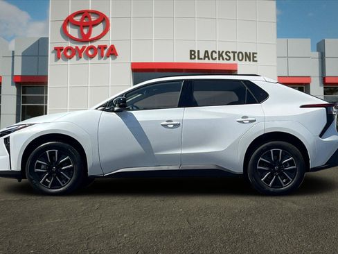 Certified 2026 Toyota bZ FWD image 6