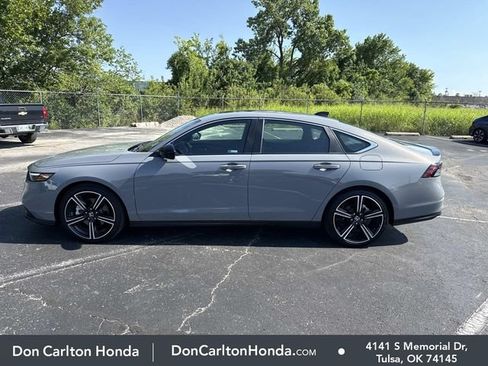 Used 2025 Honda Accord Sport image 10