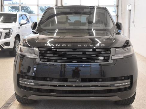 Used 2025 Land Rover Range Rover SE AWD/4WD image 3