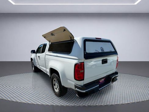 Used 2018 Chevrolet Colorado W/T RWD image 4