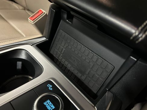 Used 2020 Ford Explorer Limited image 12