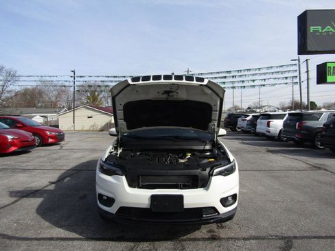 Used 2019 Jeep Cherokee Latitude Plus image 25