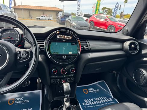 Used 2017 MINI Cooper 4-Door Hardtop FWD image 20